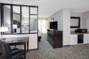 Suite, 1 King Bed, Non Smoking (1 Bedroom)