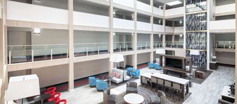 La Quinta Inn & Suites by Wyndham Atlanta Airport South