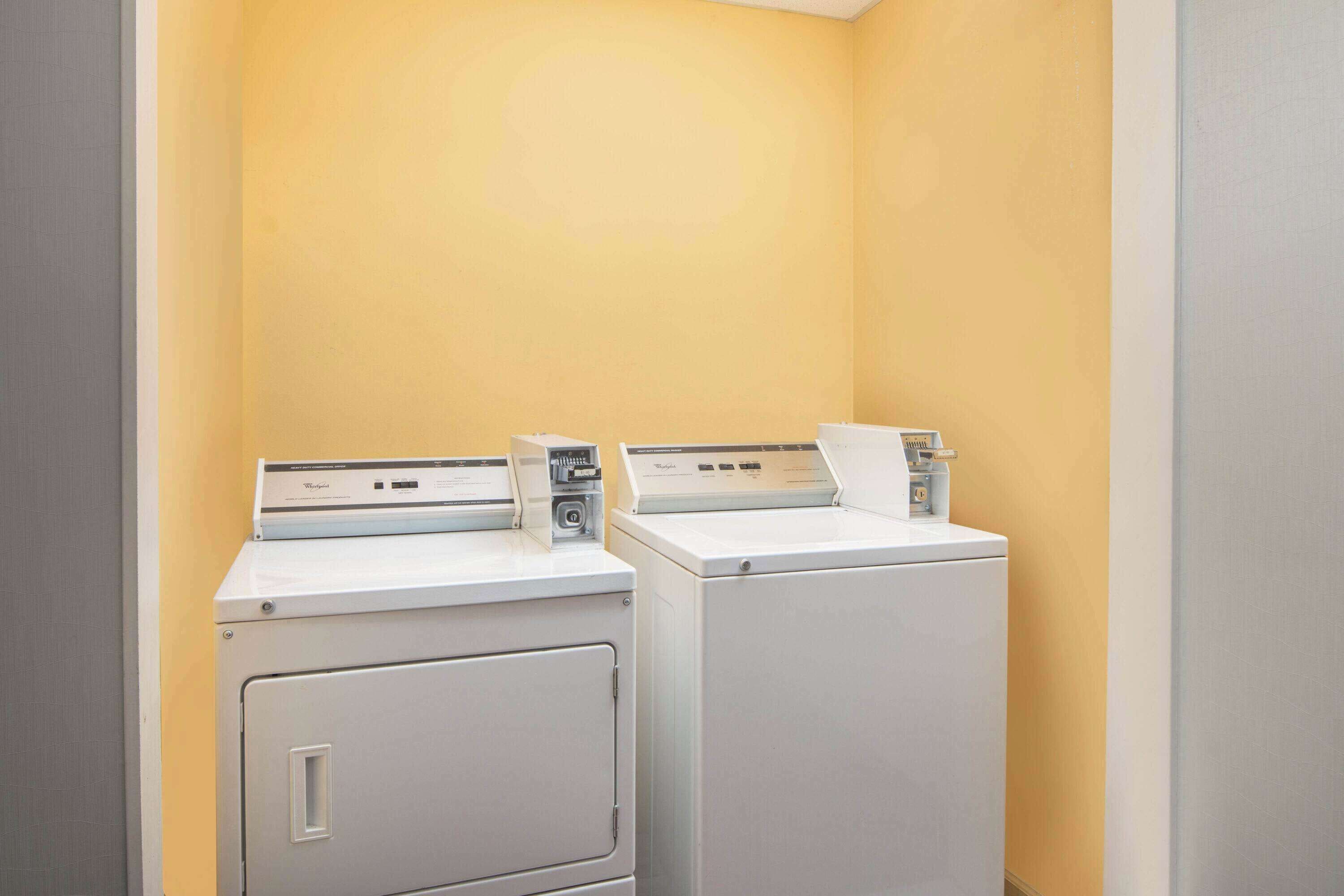 Photo - La Quinta by Wyndham Atlanta Airport South