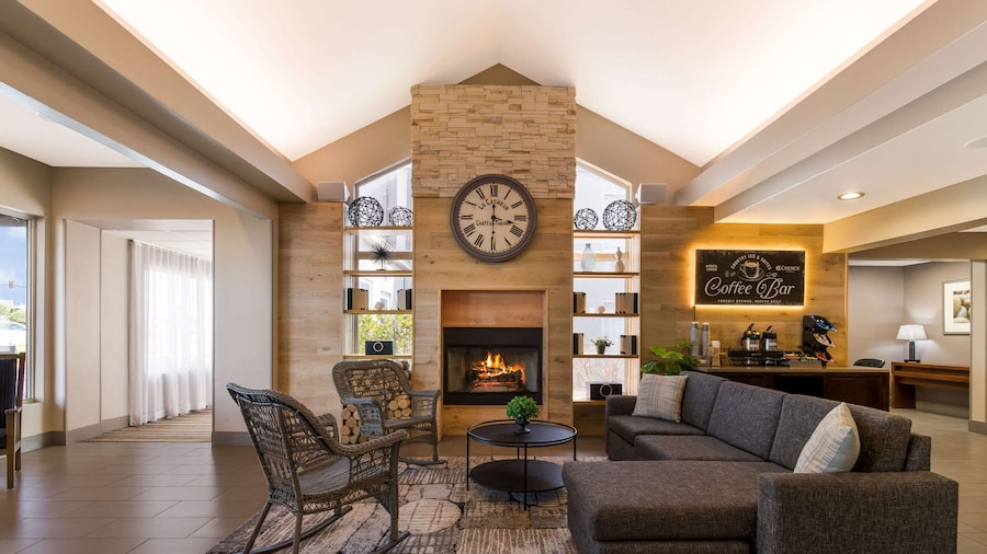 Country Inn & Suites by Radisson, Wichita East, KS