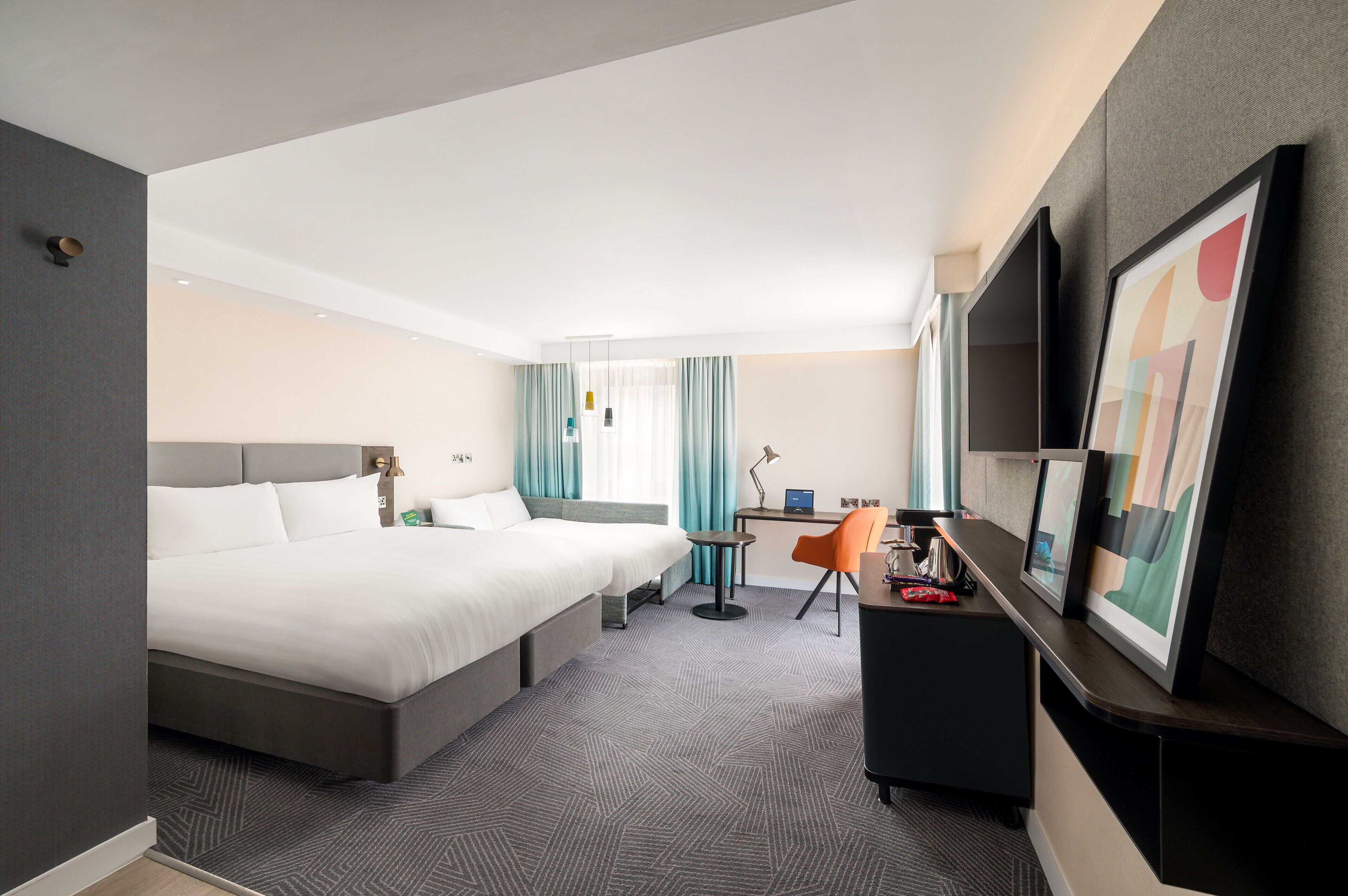 1 bedroom, desk, iron/ironing board, free cots/infant beds