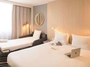 Chambre Supérieure, 1 grand lit et 1 canapé-lit | Literie de qualité supérieure, matelas mémoire de forme