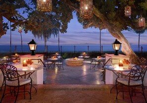 Hi ha 3 restaurants amb plats de cuina californiana 
