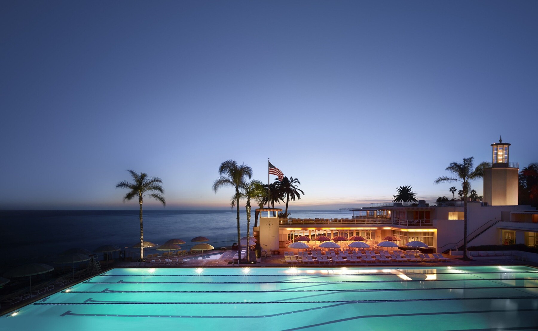 2 outdoor pools