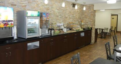 Quality Inn Holland - Toledo