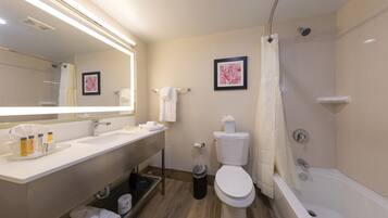 Combined shower/tub, designer toiletries, hair dryer (on request)