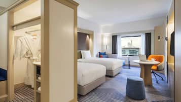 1 bedroom, premium bedding, minibar, in-room safe