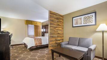 Efficiency, Studio Suite, 1 Queen Bed with Sofa bed, Non Smoking | In-room safe, desk, laptop workspace, blackout drapes