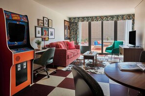 Flat-screen TV - Graduate by Hilton Lincoln (Lincoln)