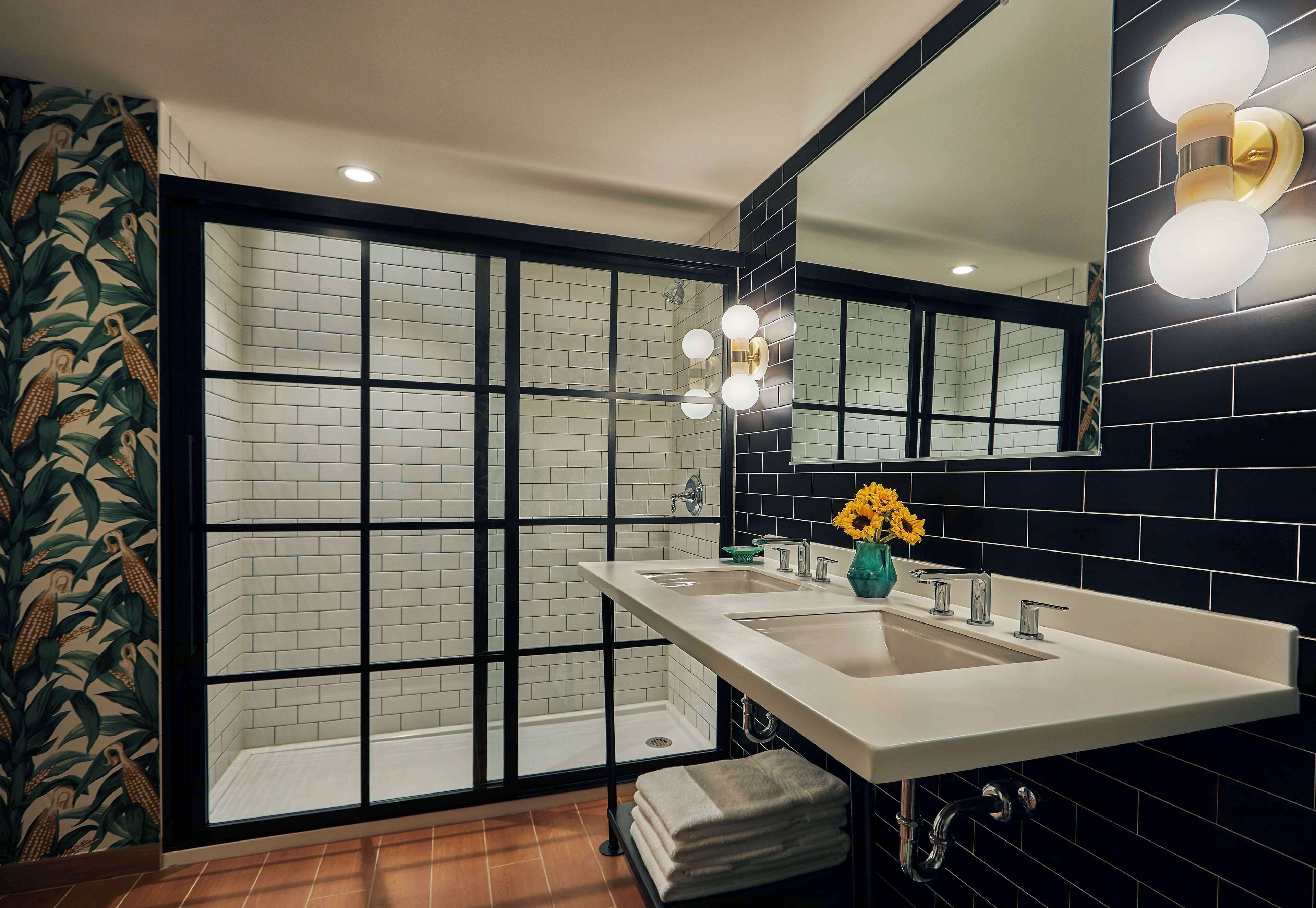 combined shower/bathtub, free toiletries, hair dryer, towels