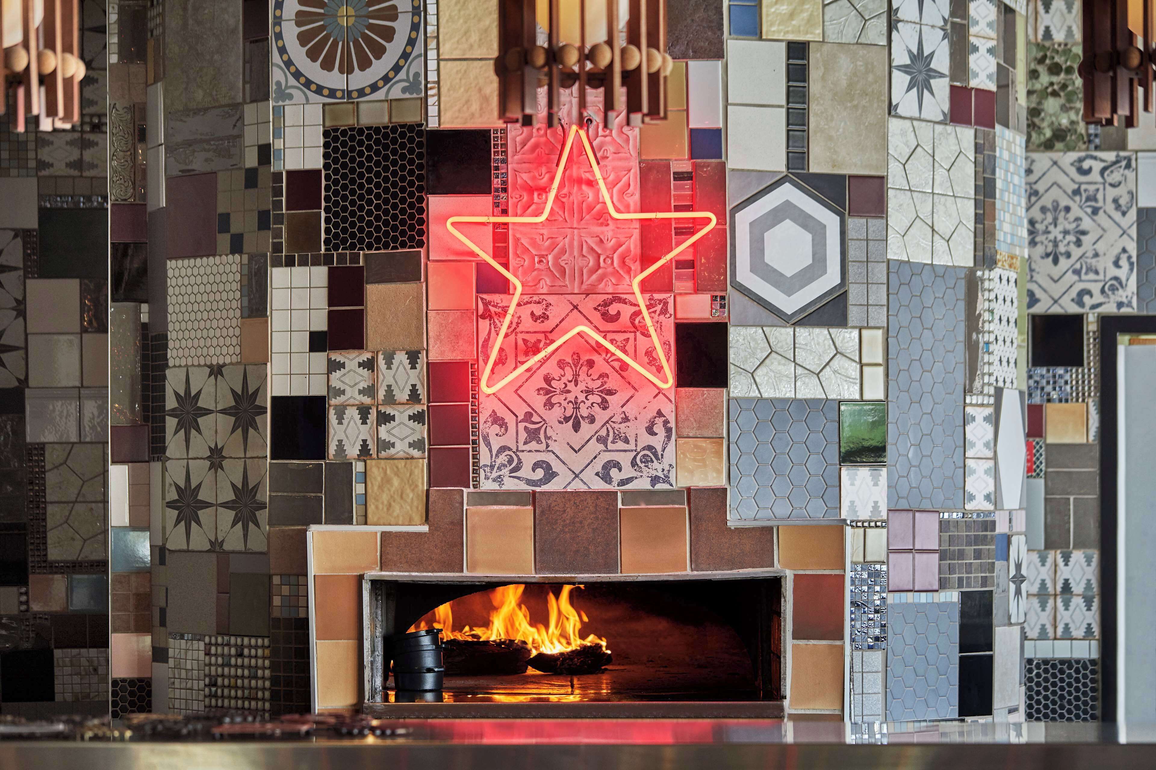 breakfast, lunch and dinner served