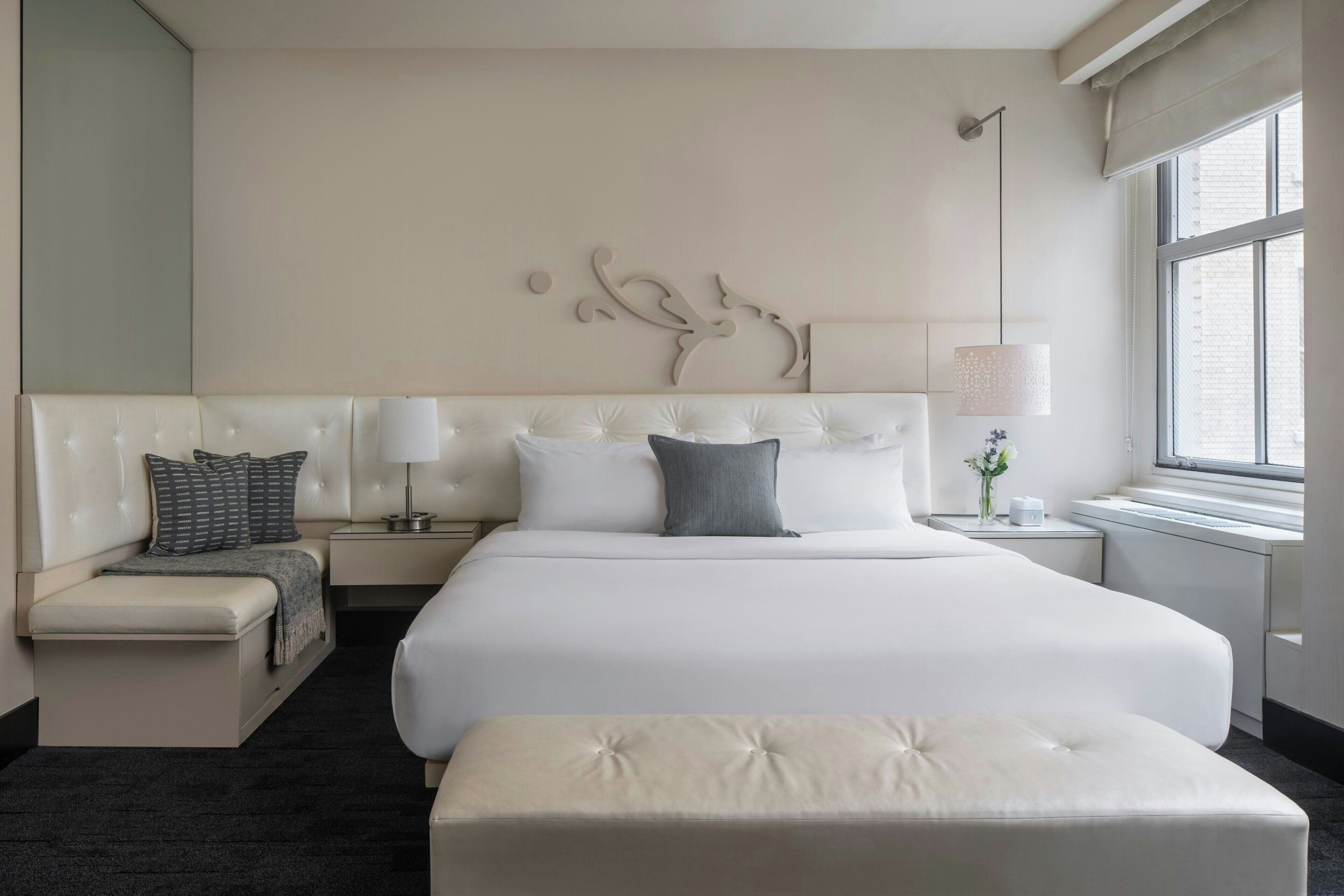 Studio, 1 kingsize bed | Luxe beddengoed, pillowtop-bedden, een minibar, een kluis op de kamer