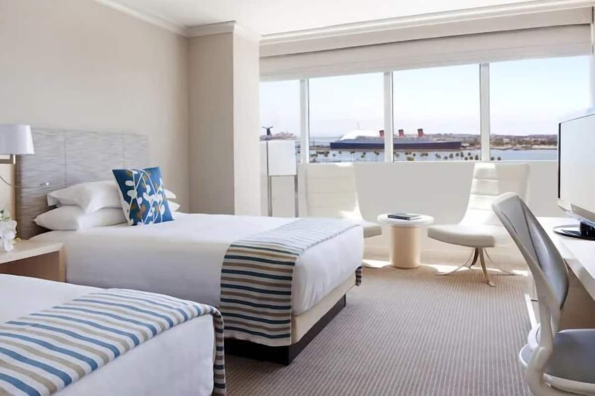 Premium bedding, down duvets, in-room safe, desk