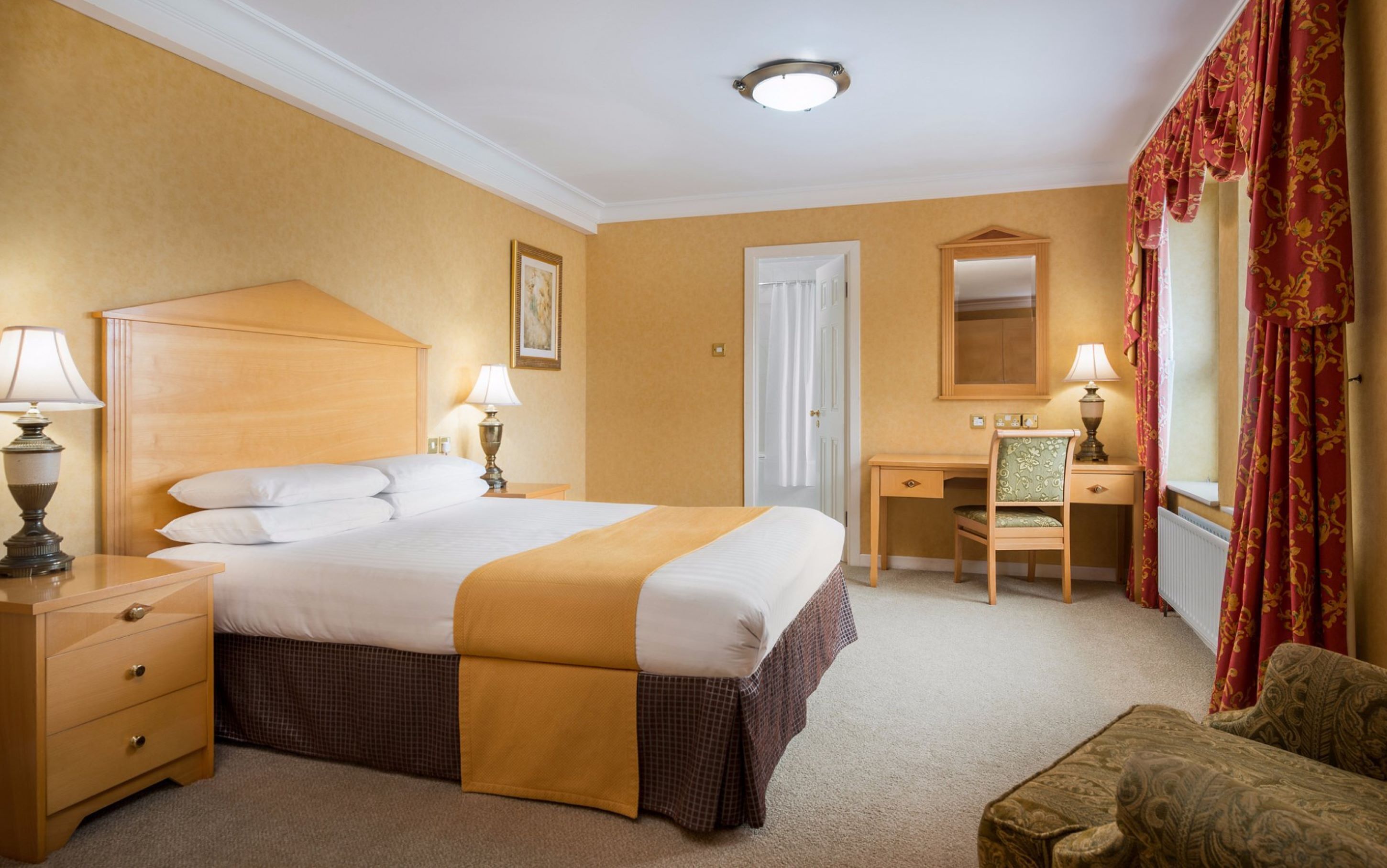 Desk, iron/ironing board, free WiFi, bed sheets