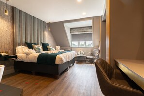 特色双人房 | 办公桌、熨斗/熨衣板、免费 WiFi、床单