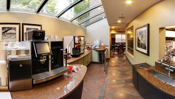 Petit déjeuner buffet compris tous les jours