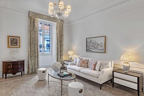 En 32-tommers LCD-TV med Parabol-TV samt TV