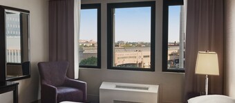 DoubleTree by Hilton Newark Penn Station