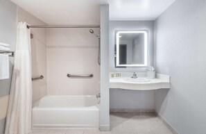 Room, 1 King Bed, Accessible, Bathtub | Bathroom