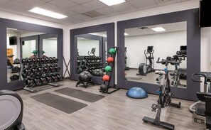 Fitness facility - DoubleTree by Hilton Newark Penn Station (Newark)