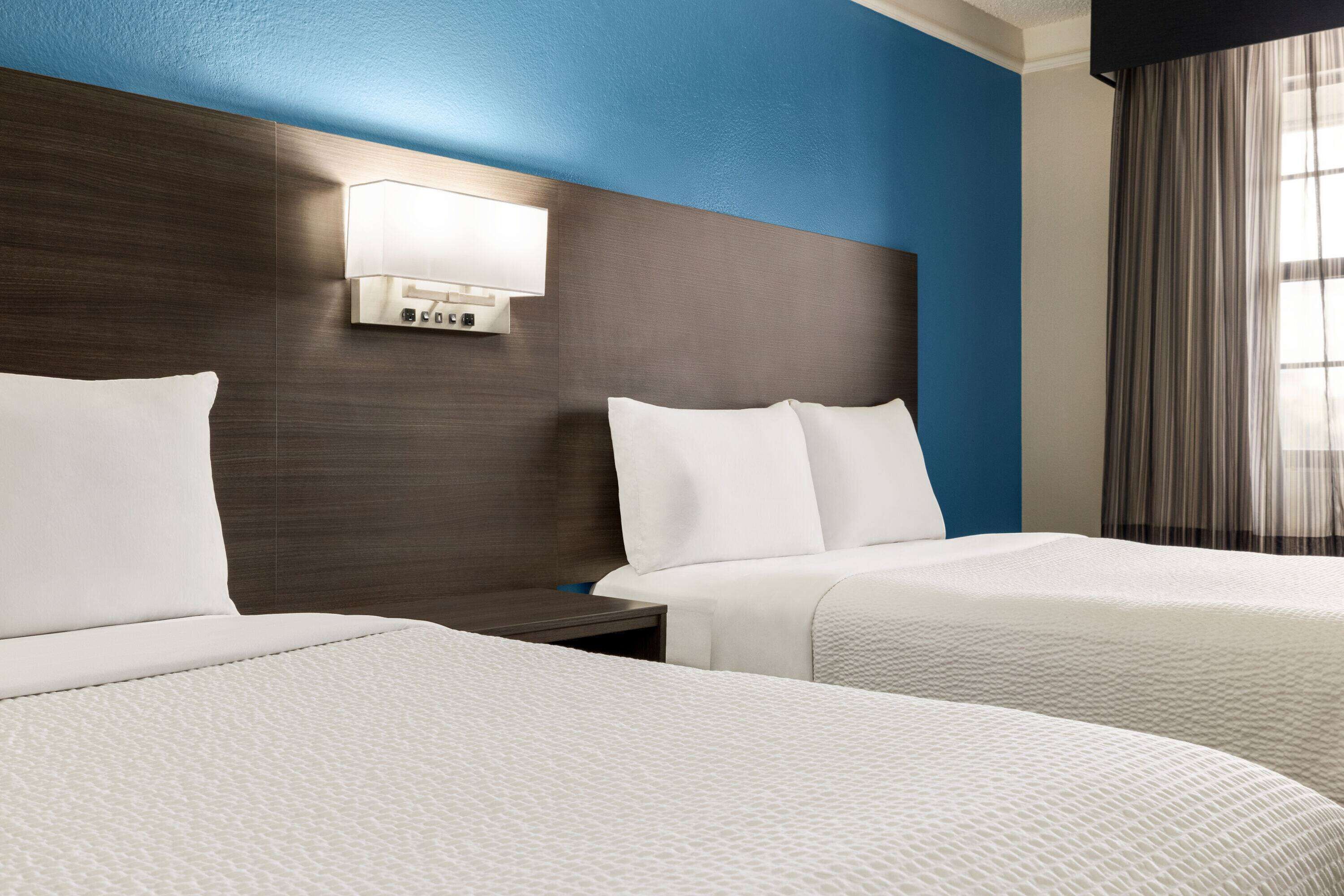 Photo - La Quinta Inn by Wyndham San Antonio I-35 N at Toepperwein