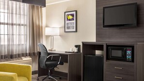 ห้องดีลักซ์, หลายเตียง, ปลอดบุหรี่ (Deluxe Family Room)