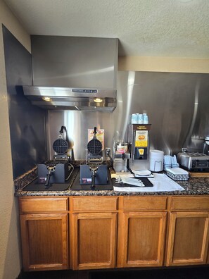 Free daily continental breakfast