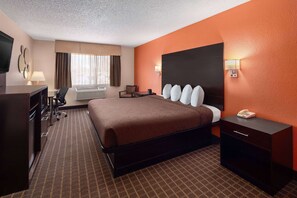 客房, 1 張特大雙人床, 非吸煙房 | 客房內保險箱、書桌、熨斗/熨衣板、免費無線上網