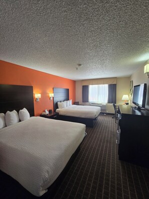 Room, 2 Queen Beds, Non Smoking | In-room safe, desk, iron/ironing board, free WiFi - Howard Johnson by Wyndham Williams (Williams)