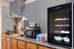 Free daily on-the-go breakfast