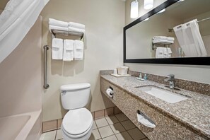 Suite, Multiple Beds, Non Smoking | Premium bedding, in-room safe, blackout drapes, free WiFi - Quality Inn Dubuque on Hwy 20 (Dubuque)