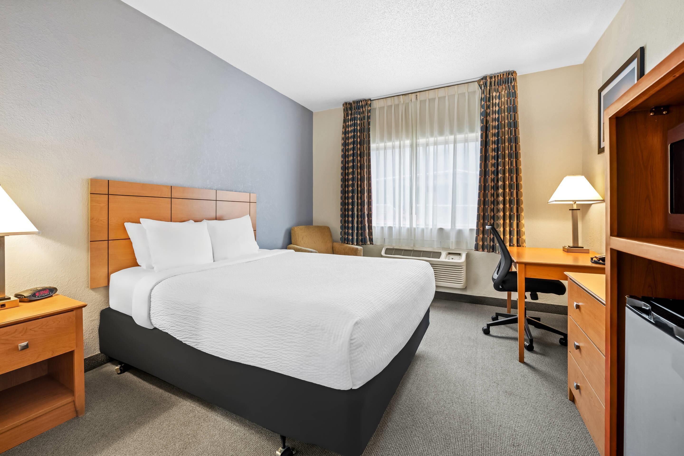 Standard Room, 1 Queen Bed, Non Smoking