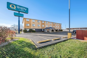 Exterior - Quality Inn Dubuque on Hwy 20 (Dubuque)