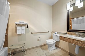 Rum - 1 kingsize-säng - tillgänglighetsanpassat - icke-rökare | Badrum | Handdukar