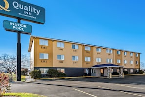 Exterior - Quality Inn Dubuque on Hwy 20 (Dubuque)
