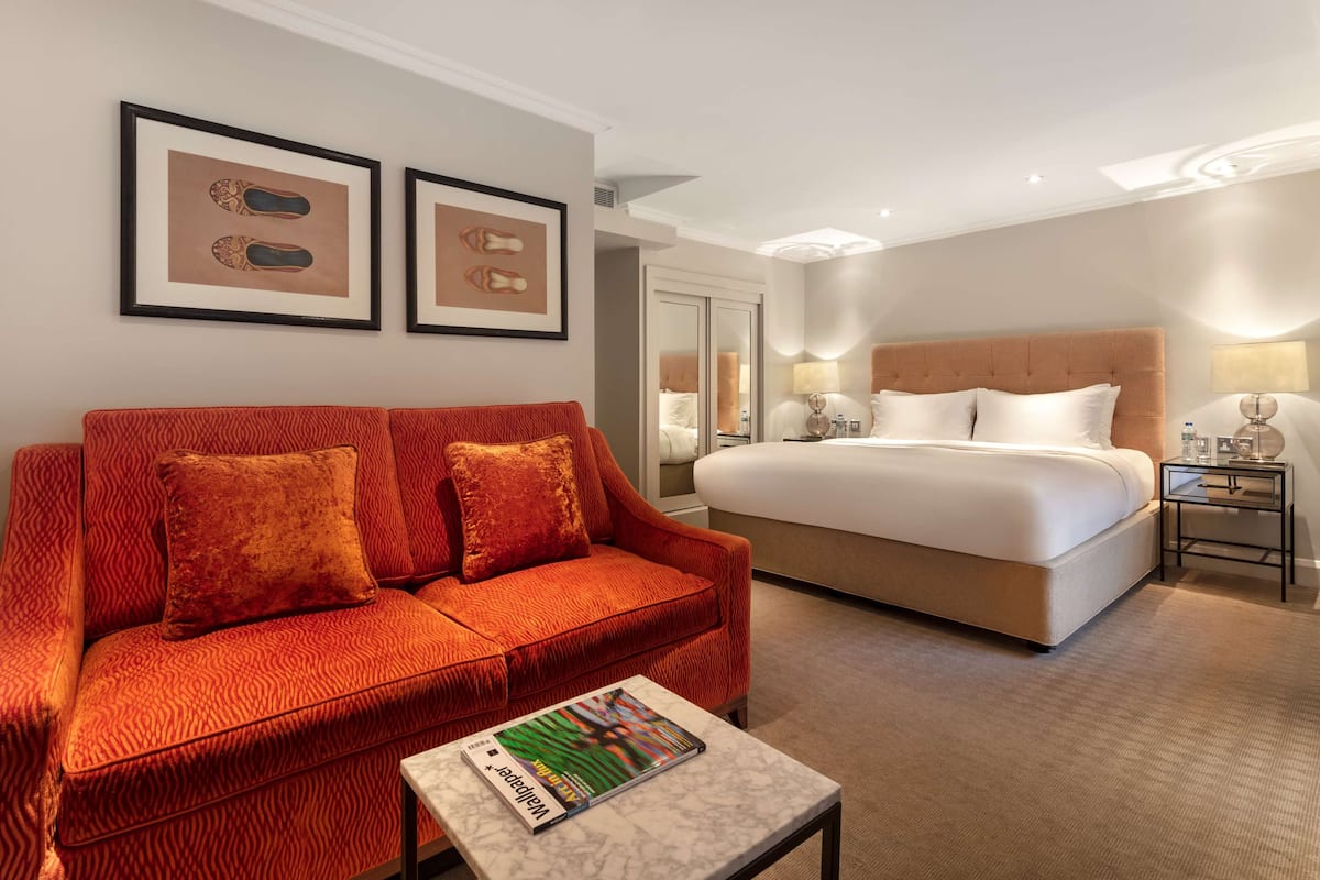 Junior Suite | Egyptian cotton sheets, premium bedding, in-room safe, desk