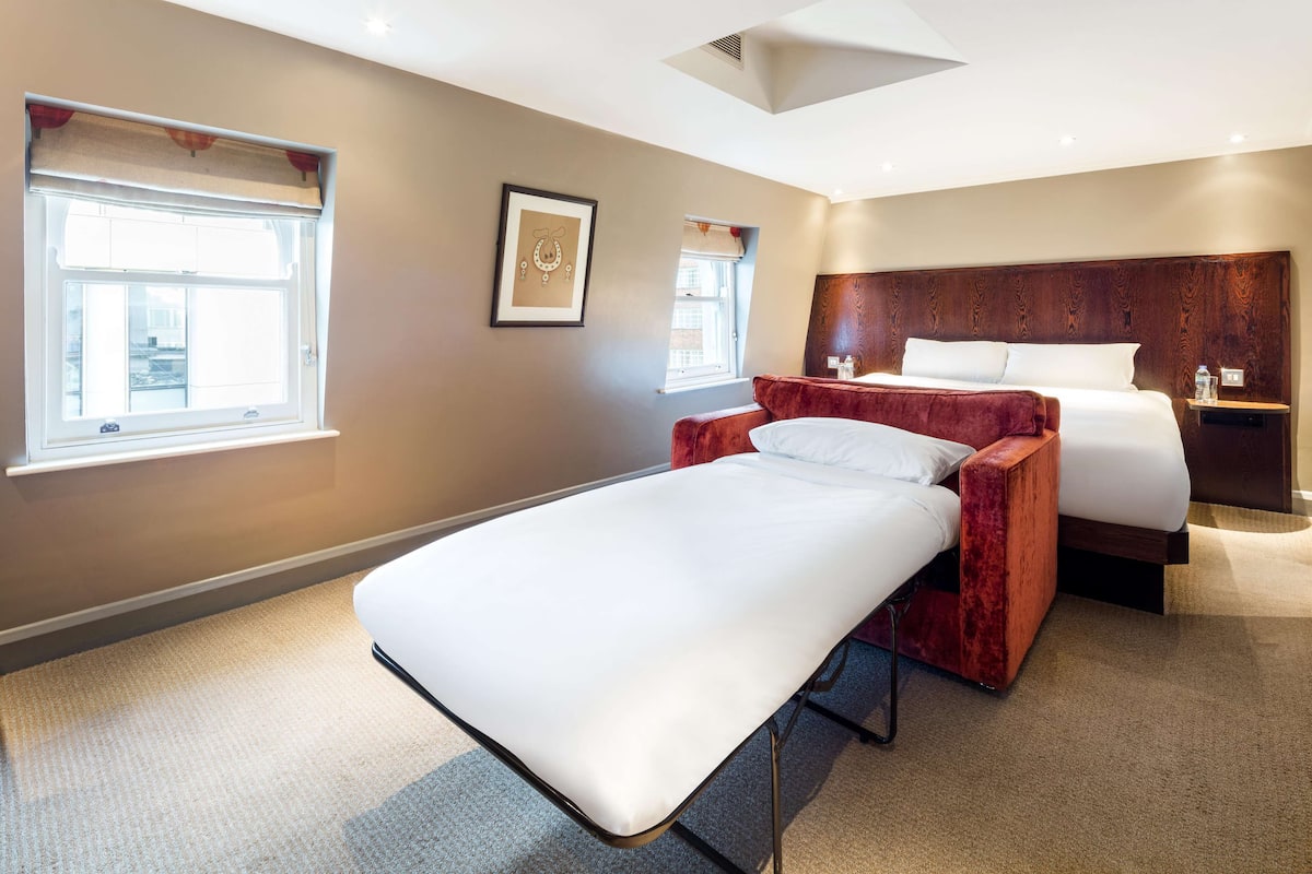 Deluxe Room (Premium)