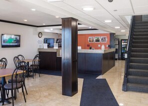 Reception - Motel 6 Peoria, IL (Peoria)