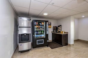 Coffee service - Motel 6 Peoria, IL (Peoria)