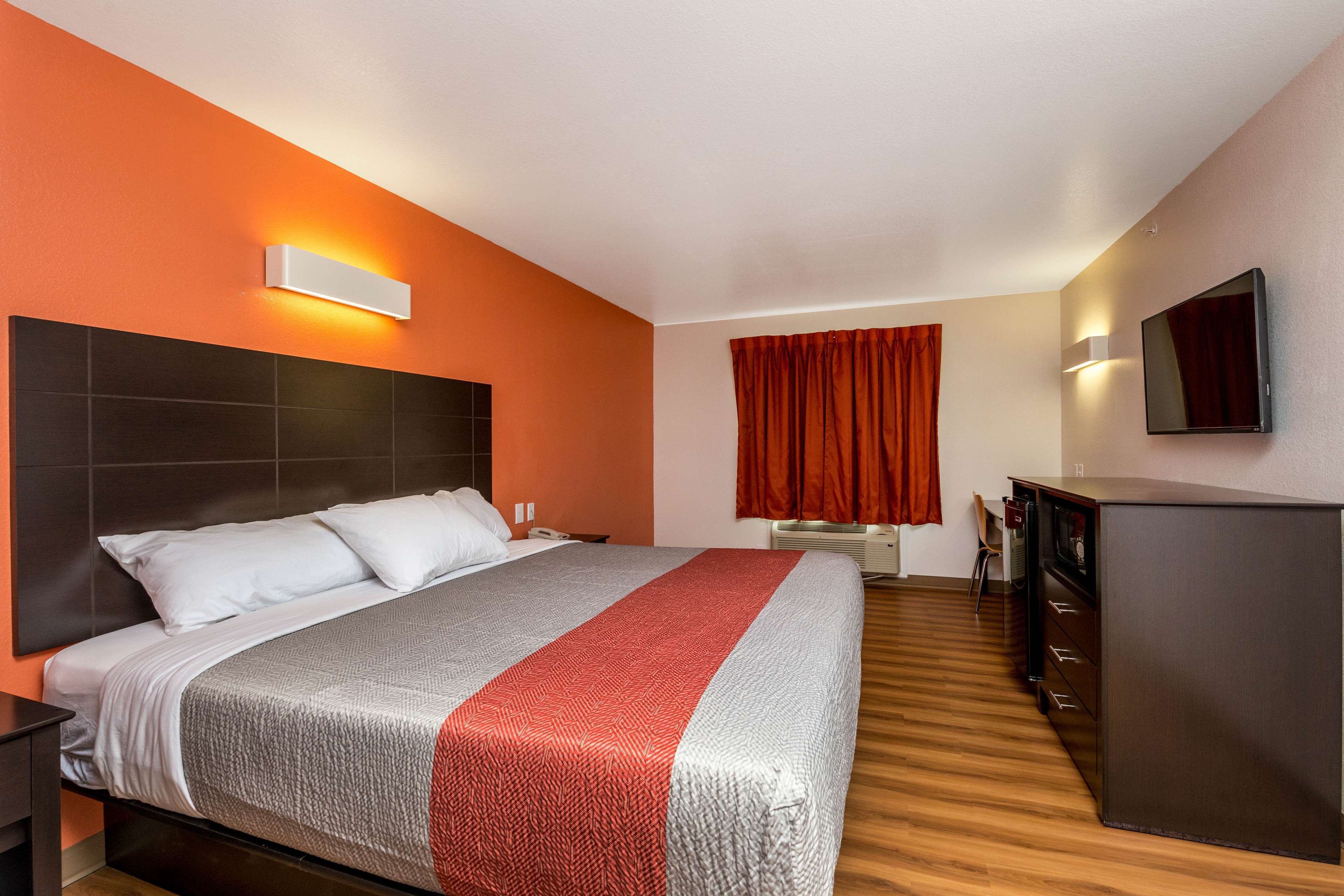 Wi-Fi de cortesia, roupa de cama