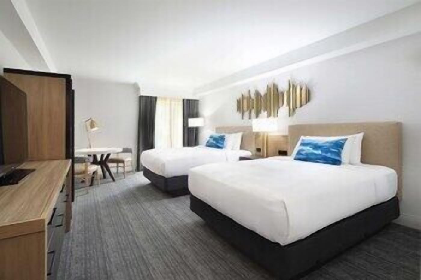 Egyptian cotton sheets, premium bedding, down comforters, pillowtop beds