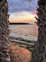Private beach, white sand, sun loungers, beach bar