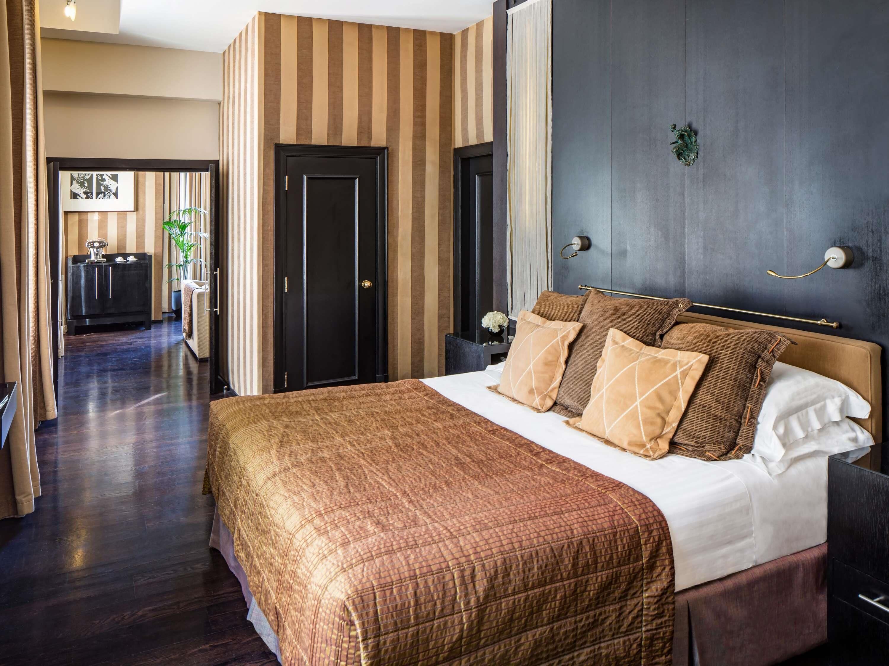 Suite – president, 1 kingsize-seng | Allergitestet sengetøy, minibar, safe på rommet og skrivebord