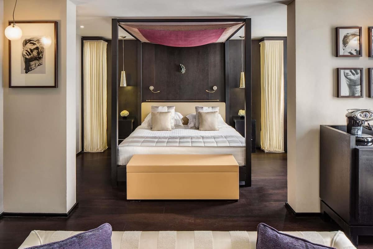 Suite junior | Ropa de cama hipoalergénica y minibar
