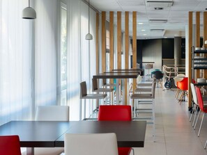 Bar (on property) - ibis Epernay Centre Ville (Epernay)