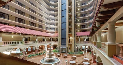 Embassy Suites by Hilton Kansas City Plaza