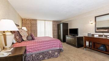 Suíte premium, 1 cama King, para não fumantes | Roupas de cama premium, cofres nos quartos, escrivaninha