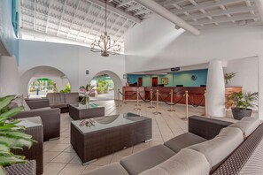 Lobby - Jolly Beach Antigua - All-inclusive (Jolly Harbour)