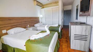 Standardzimmer, 2 Einzelbetten | Verdunkelungsvorhänge, Bügeleisen/Bügelbrett, Bettwäsche