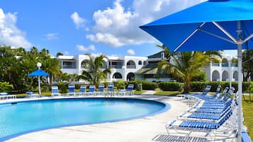 2 outdoor pools, pool umbrellas, sun loungers